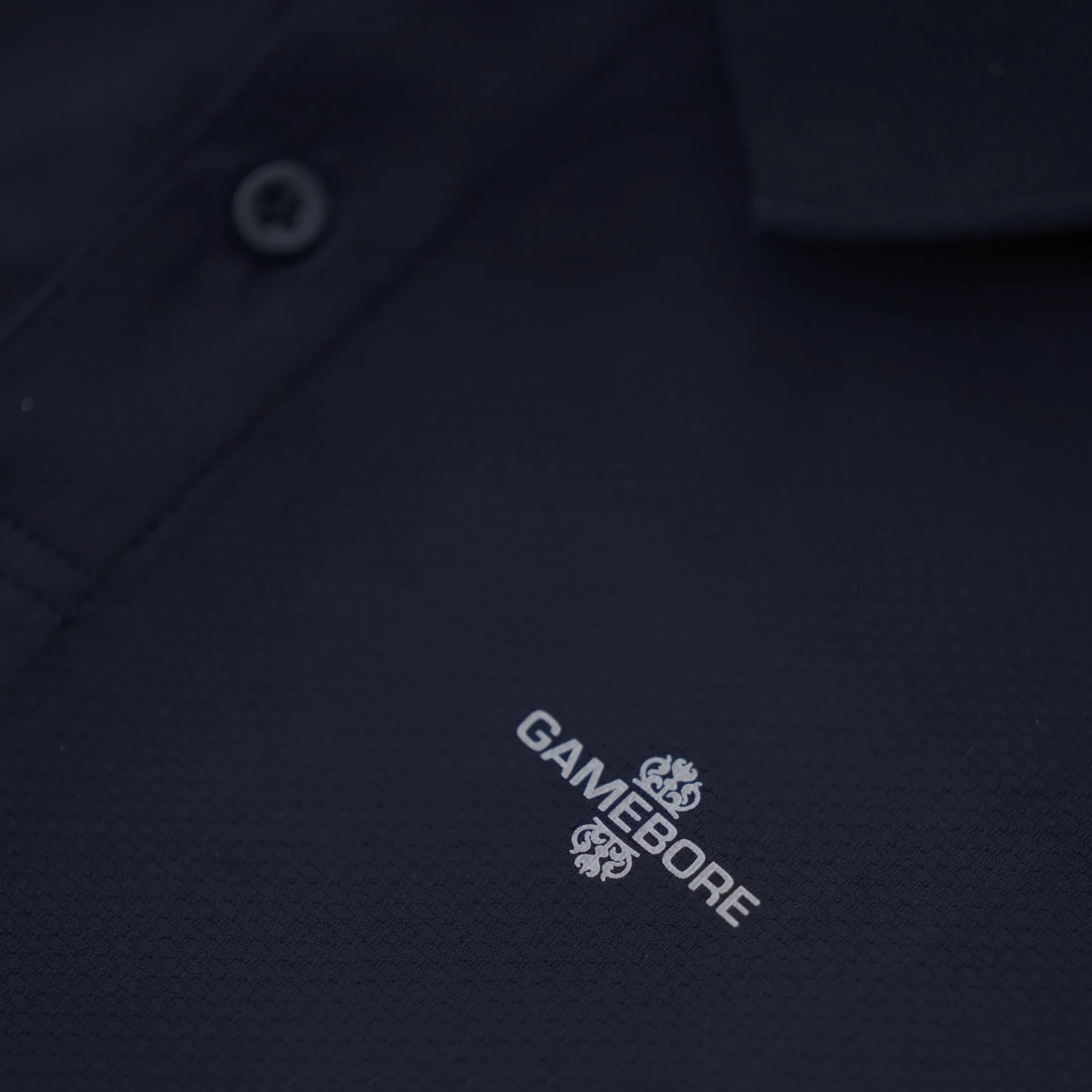 Gamebore Performance Poló navy részlet Gamebore logóval